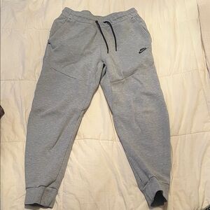 Nike Tech Men's Light Gray Joggers